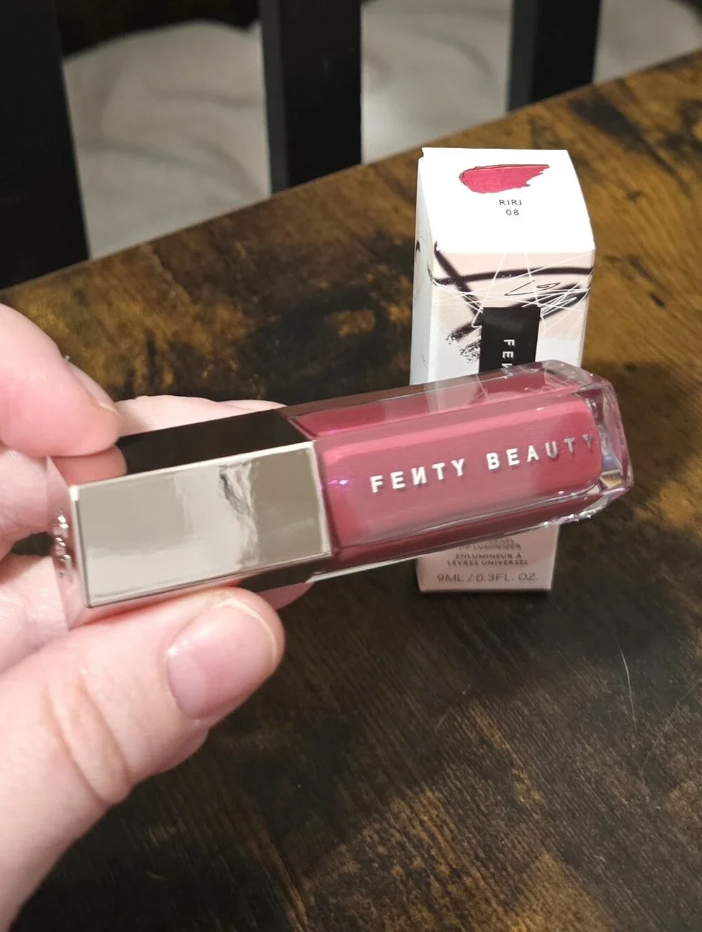 Fenty Beauty Gloss Bomb Universal Lip Luminizer - Picture 3 of 6